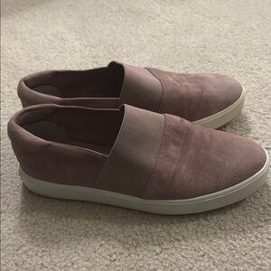 Vince Warren  Women's Mauve suede Slip-On Loafers
